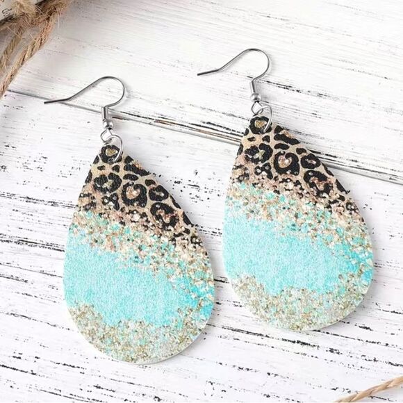 Leopard Pattern BabyBlue, Glittery Drop Hook Lightweight PU Leather Earrings NWT - Picture 5 of 8